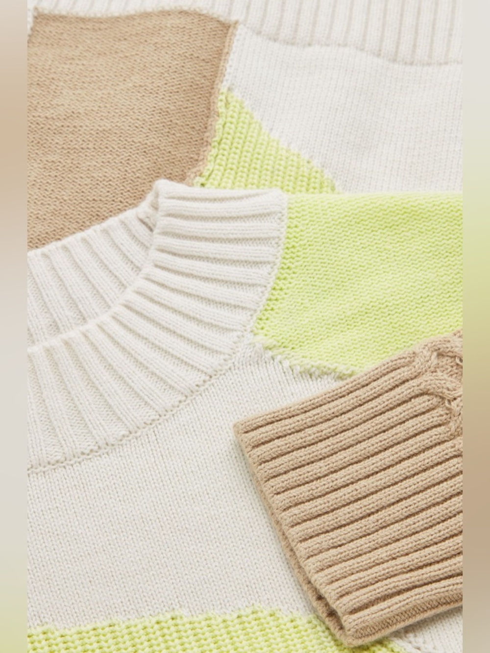 COS crewneck color block wool-cotton sweater with neon green detailing - Picture 4 of 12